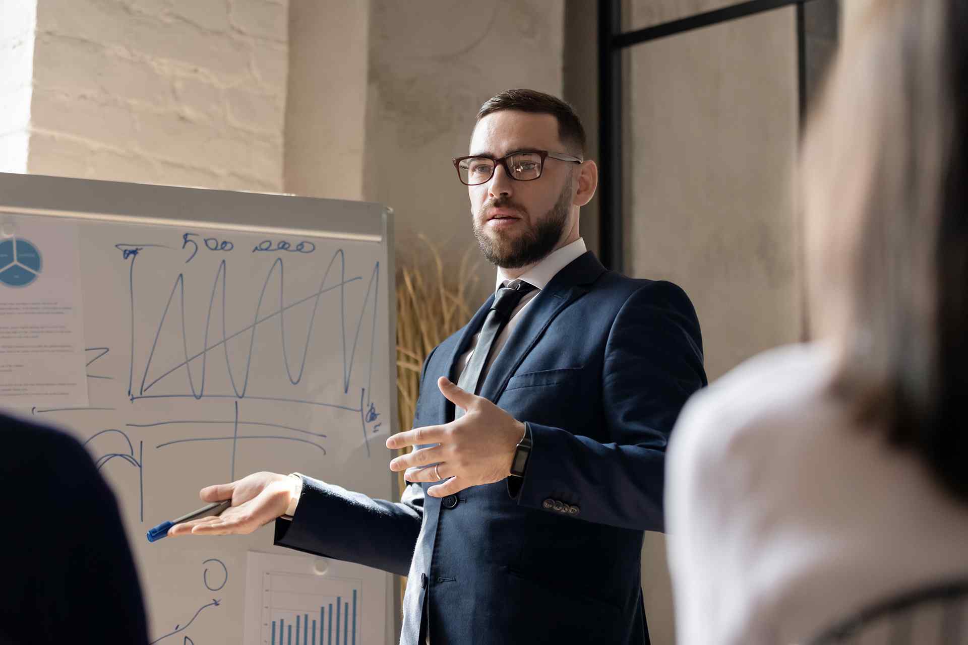 https://www.ecommerce-consultant.hu/wp-content/uploads/2020/08/fluid_hero_02.jpg